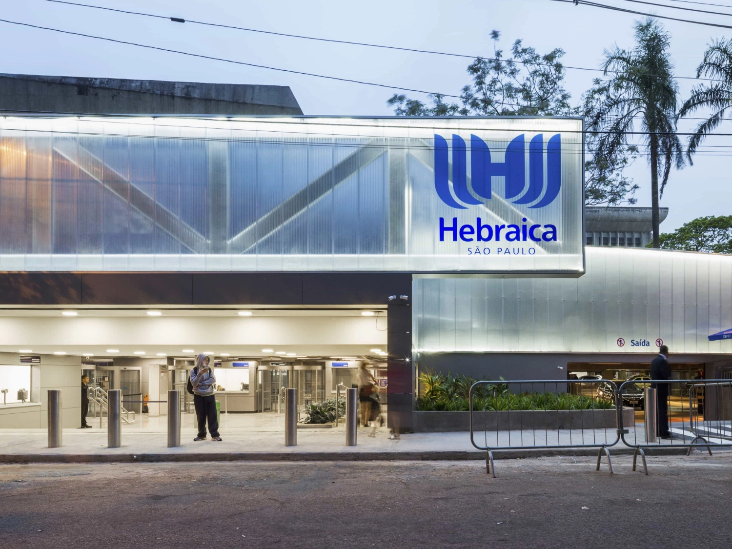 mall facade made with arkowall products